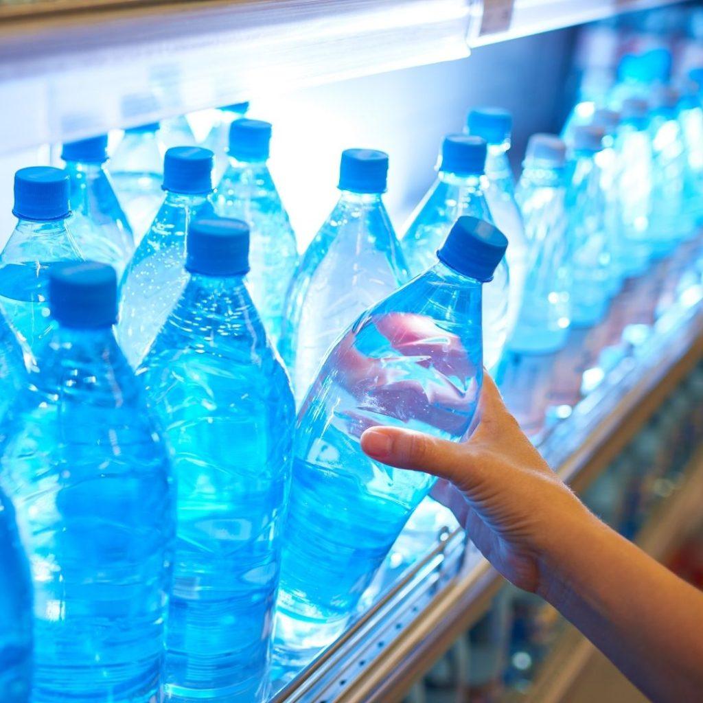 Peut-on vraiment faire confiance à l’eau du robinet ?